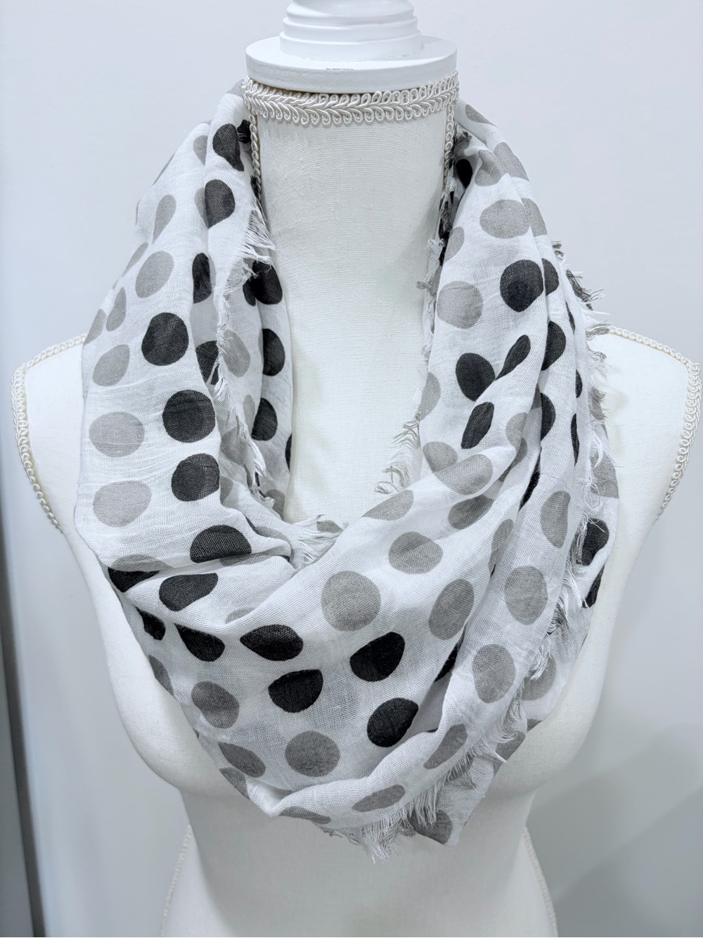 Women’s NWOT scarfs (3 in package)